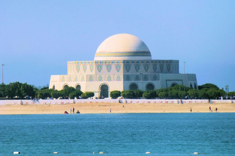 cum se face o piscina