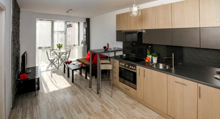 cat costa renovarea unui apartament