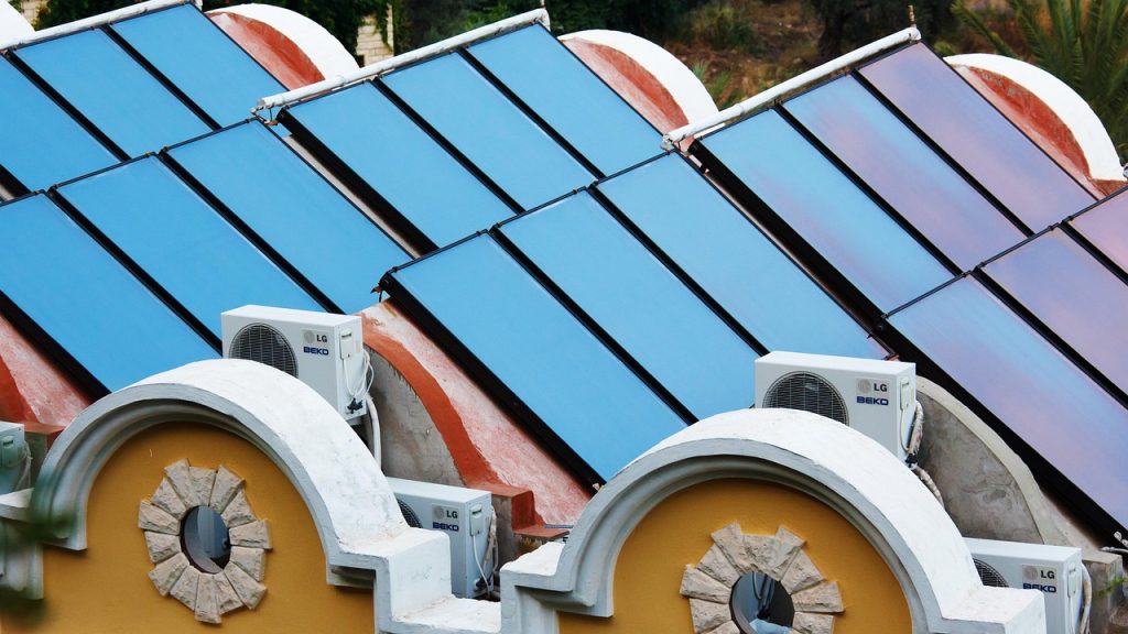cate panouri solare trebuie pentru o casa